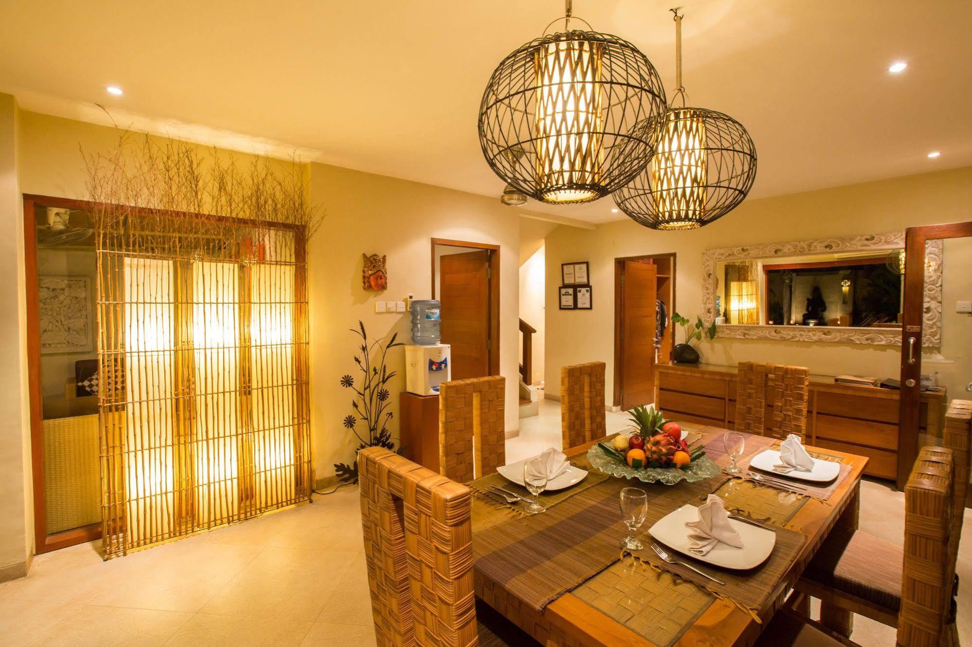 Villa Seriska Seminyak Ngoại thất bức ảnh