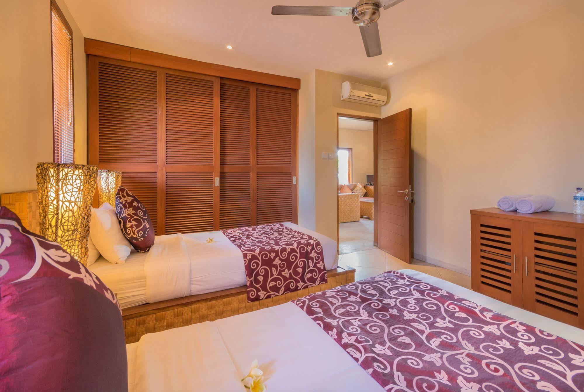 Villa Seriska Seminyak Ngoại thất bức ảnh