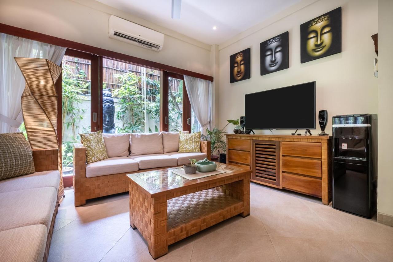 Villa Seriska Seminyak Ngoại thất bức ảnh